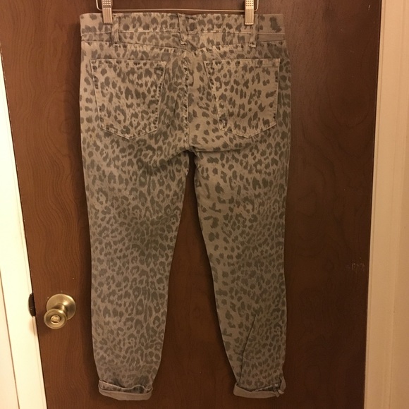 HOST PICK The Stiletto Grey Leopard Jean - Picture 7 of 7